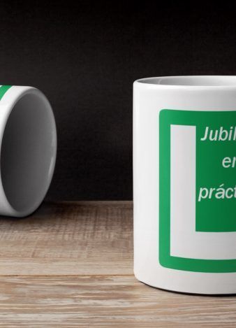 Jubilado en Prácticas – Taza de cerámica