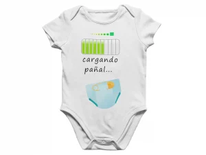 cargando-pañal-body-bebe