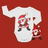 body-bebe-papa-noel-pose-manga-larga