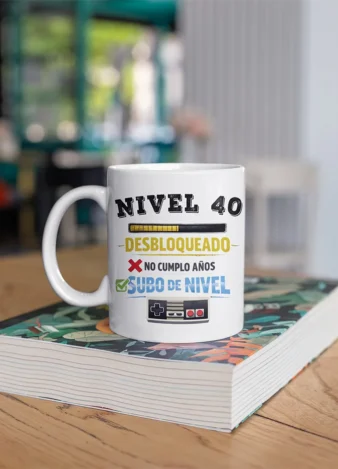 Taza No cumplo años subo de nivel