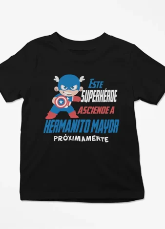 Camiseta Este superhéroe asciende a hermano mayor